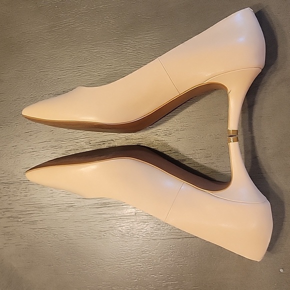 Cole Haan The Go To Park Pumps, Size 8.5 - Picture 6 of 7